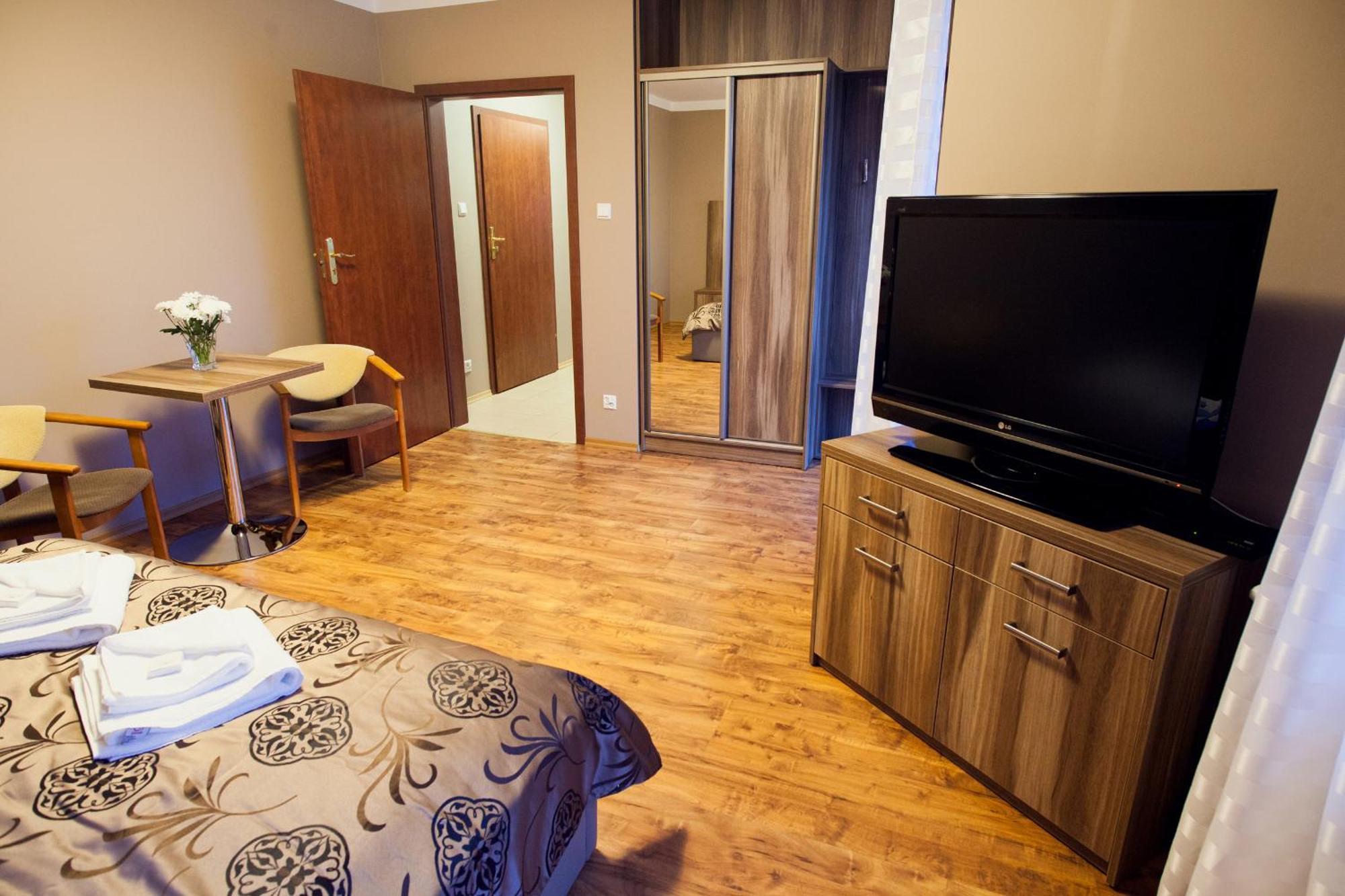 Hotel Dw Airen Trzęsacz Exterior foto
