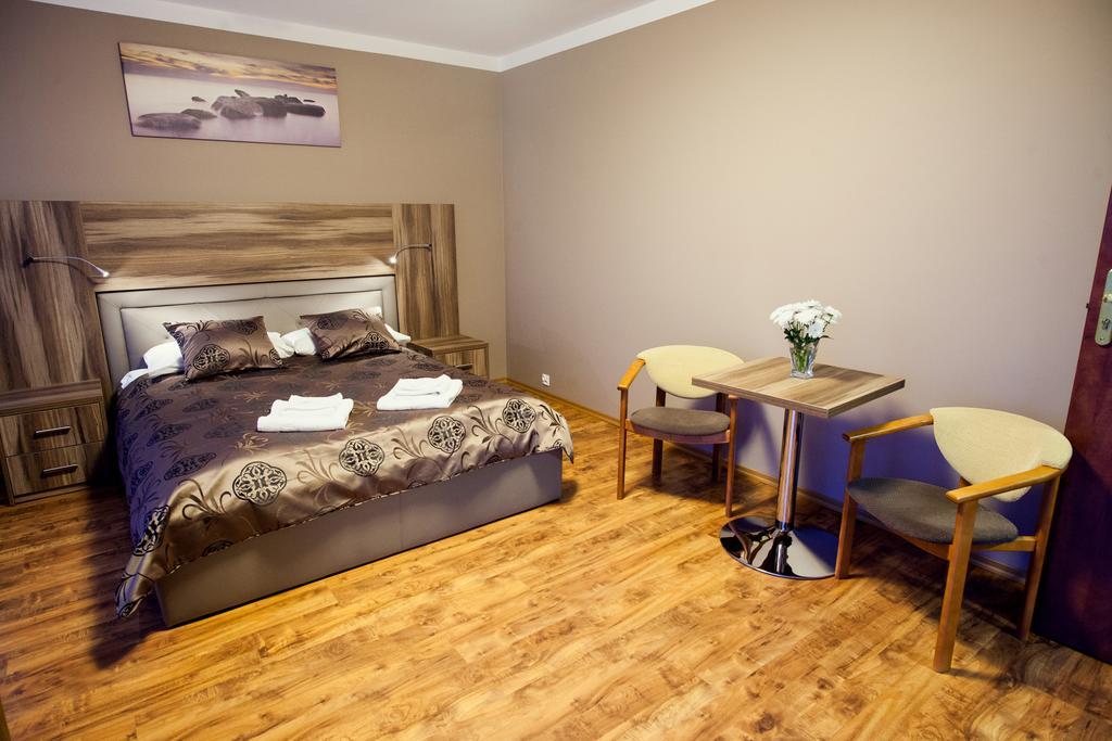Hotel Dw Airen Trzęsacz Habitación foto